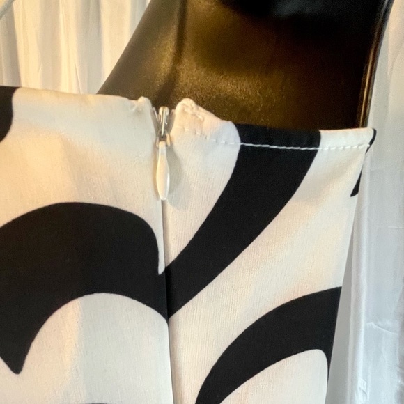 Miss Selens Black/White Pant Romper - Picture 5 of 5